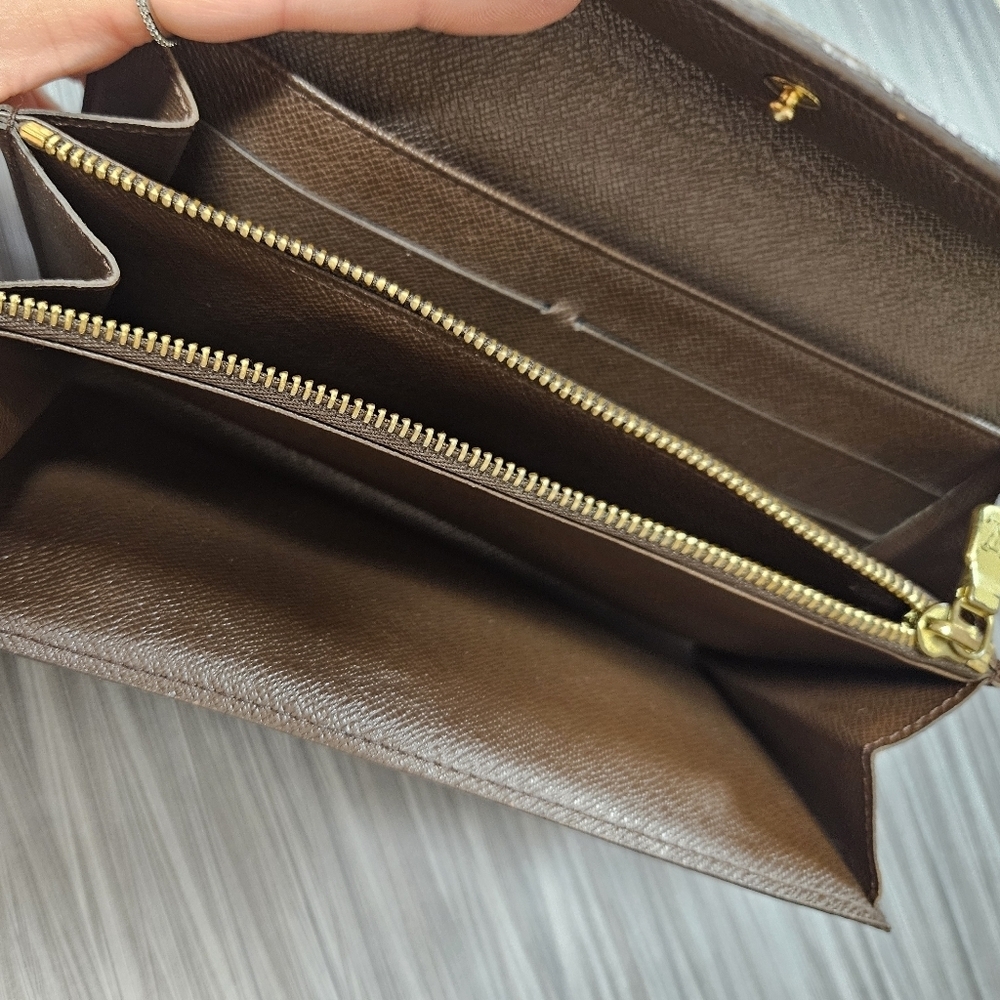 Louis Vuitton Sarah Wallet Damier Ebene | Authentic | Box & Dust Bag Included - Picture 12 of 17